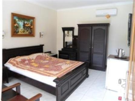 Hotel Safari Jember Bagian luar foto